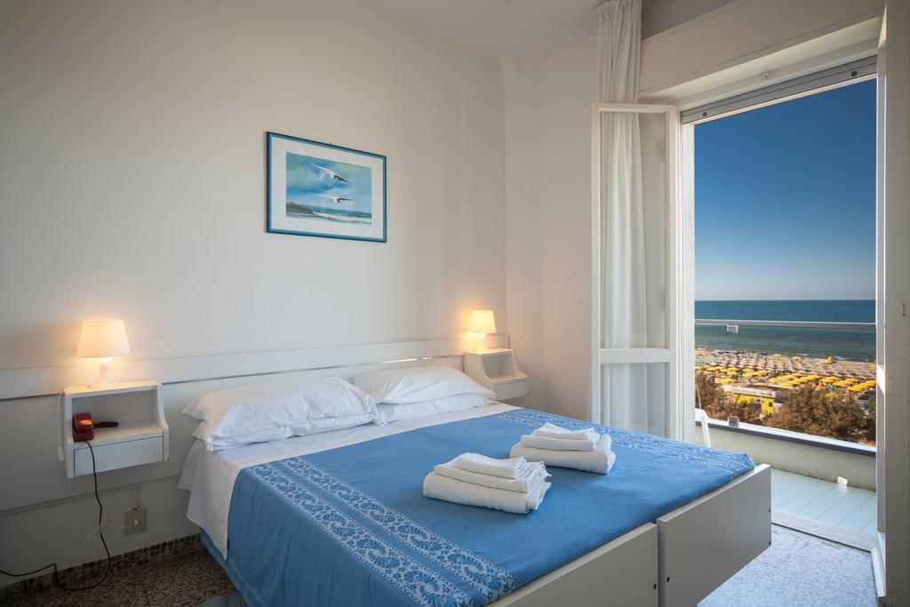 Hotel Madison Riccione Exterior photo